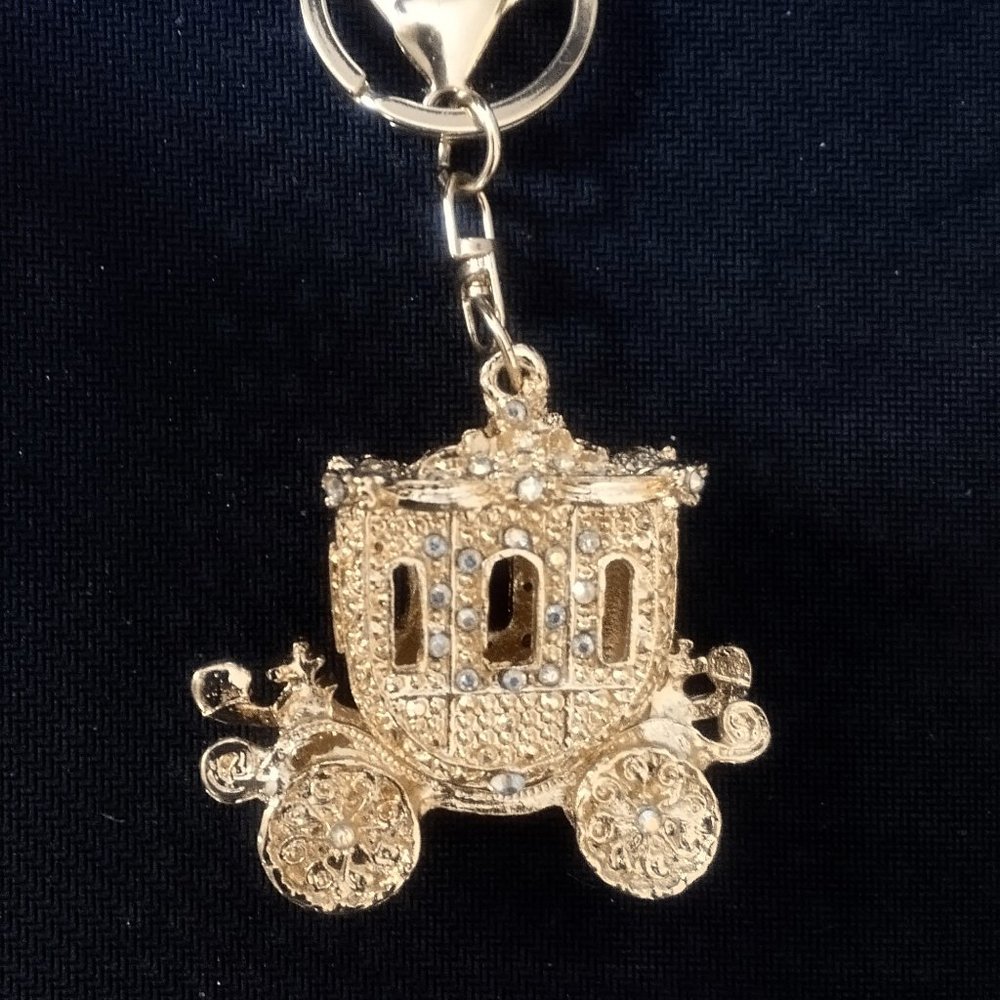 New Key Chain/Trinket | Sparkling Gold Color | Stage Coach Car | Chain &…